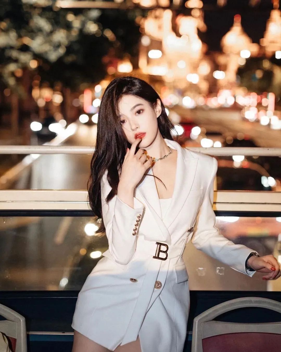 【美女壁纸】甜美御姐范网红女神来袭，夏日炎炎，有你最甜！