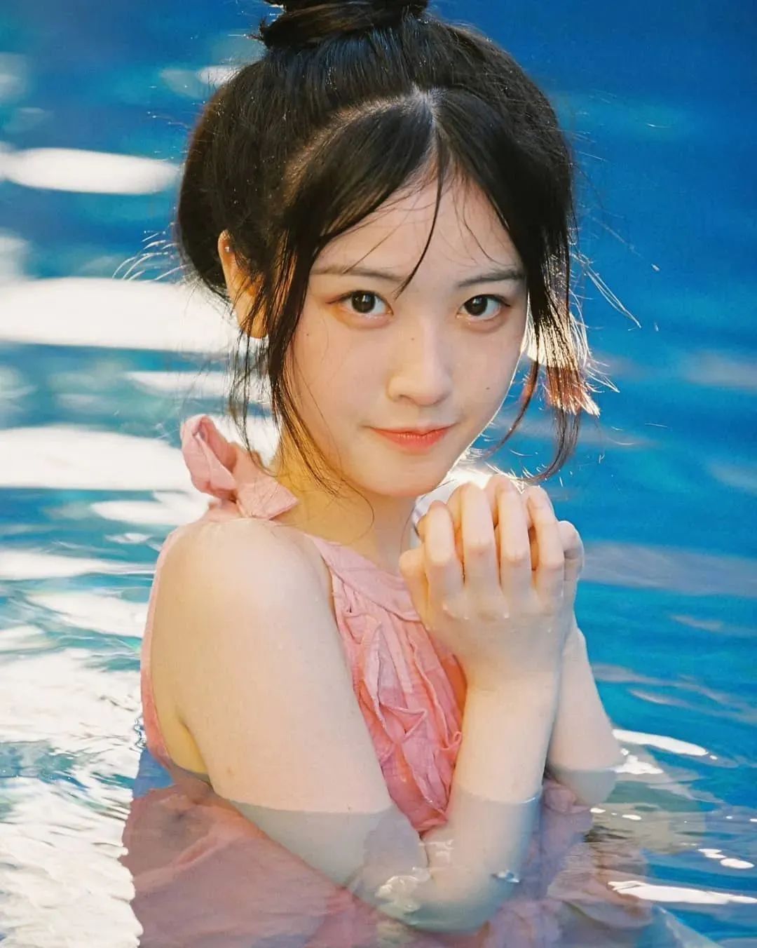 佘颖欣，网红界美女的颜值“天花板”