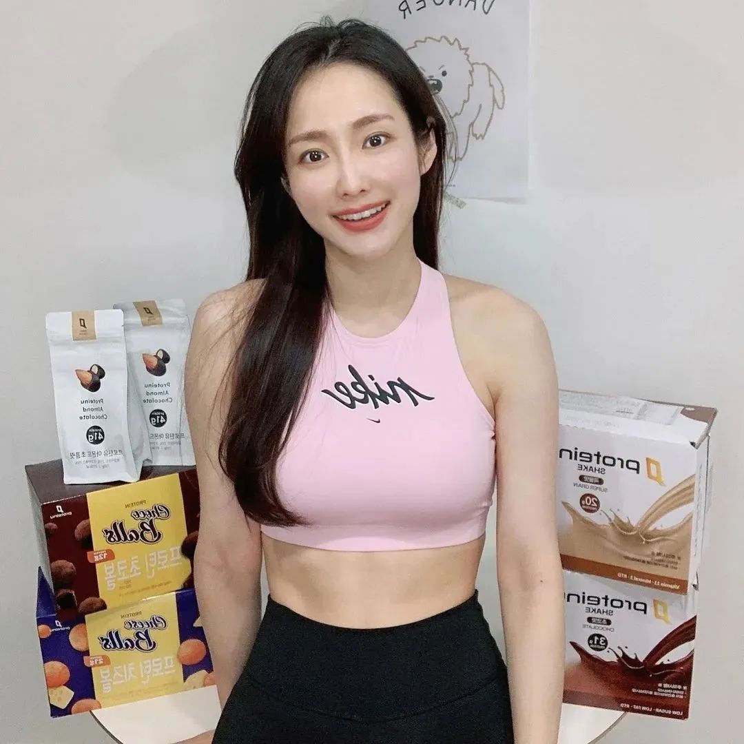 美女壁纸丨姜贤京，让人看了砰然心动的韩国健身女神