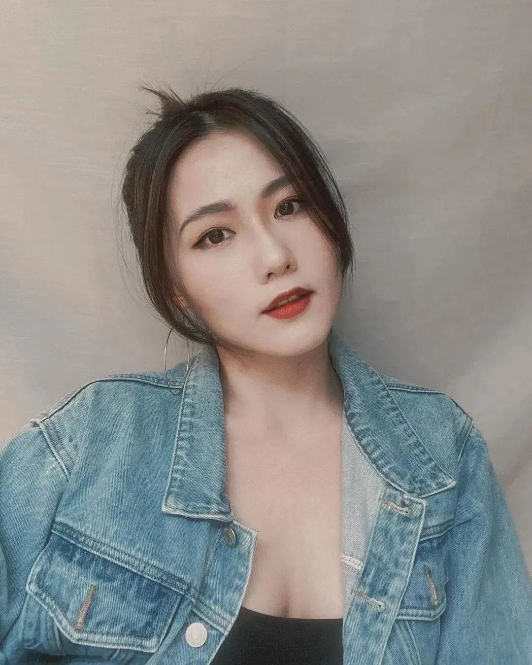美女壁纸丨最美健身辣妹Annie，让人看了怦然心动的健身女神