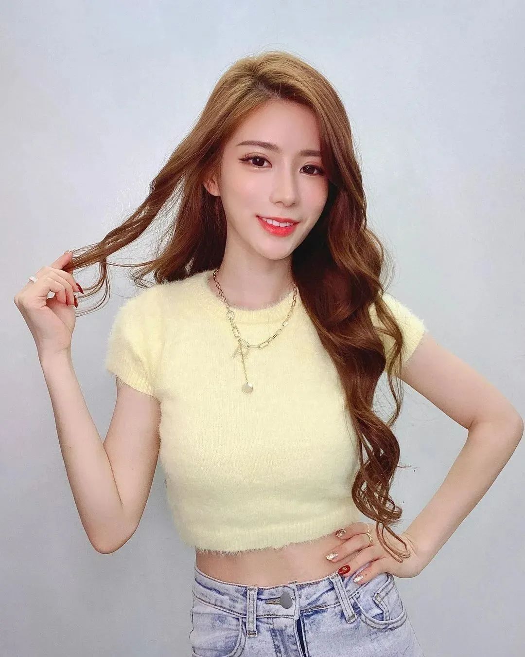 黎嫣，辣度指数爆表的健身美女
