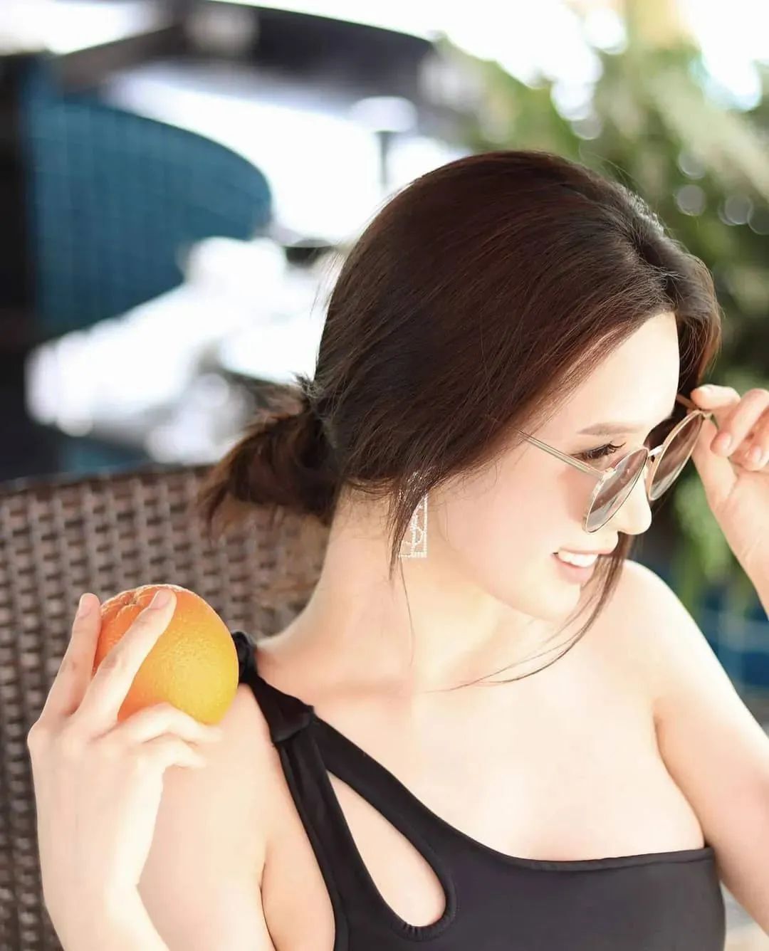 美女壁纸丨颜值出众的韩国最美CEO，高贵的气质让人感觉高不可攀