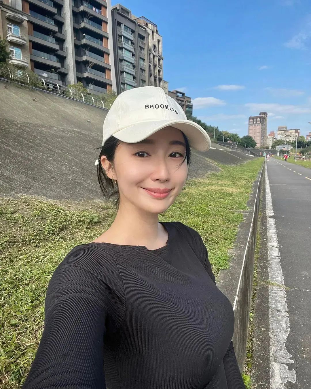 美女壁纸丨安柏，美艳动人的网红美女