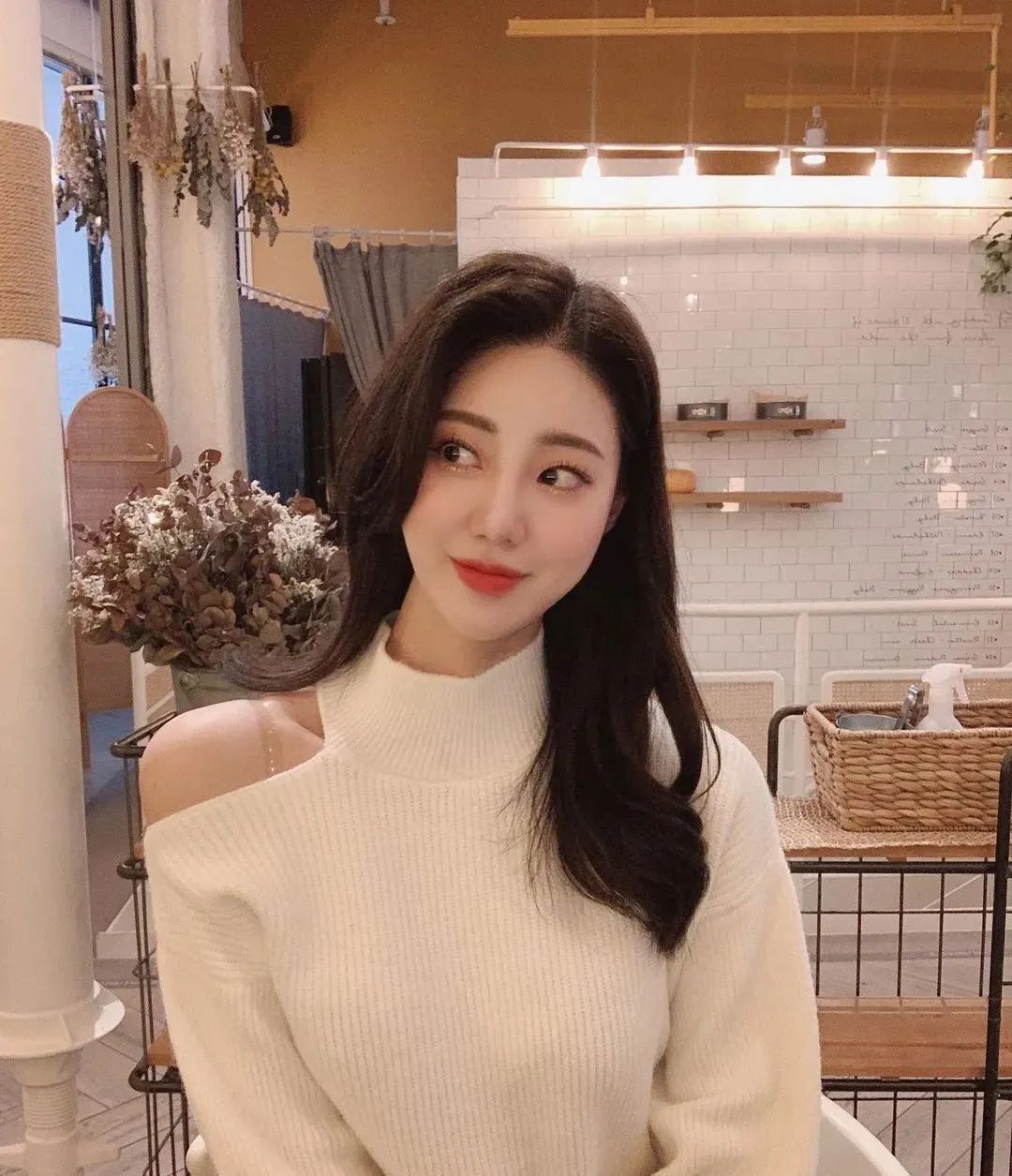 韩国网红Kim SoL，气质出众的美女模特