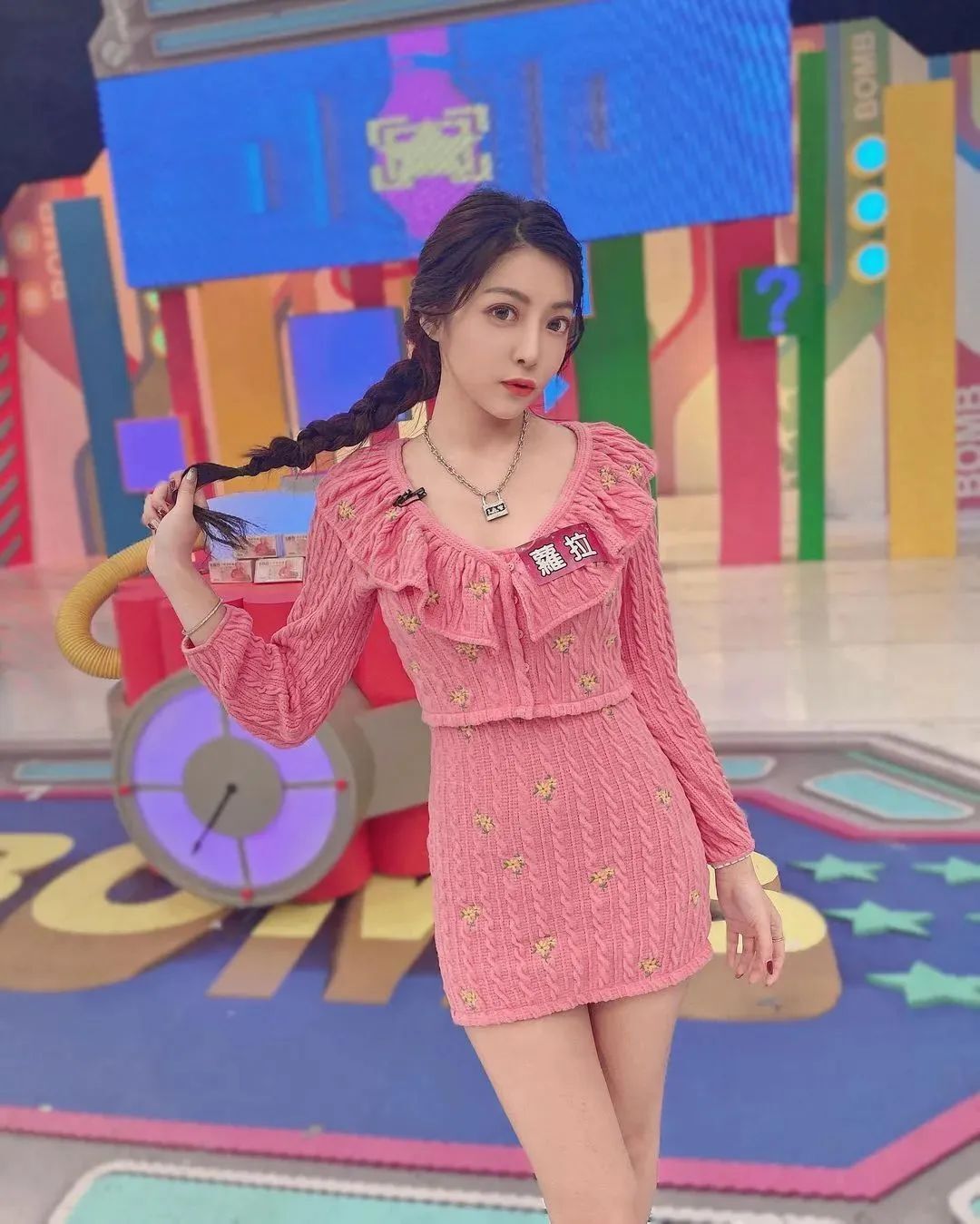 李佳玲，才貌双全惹人爱的网红美女