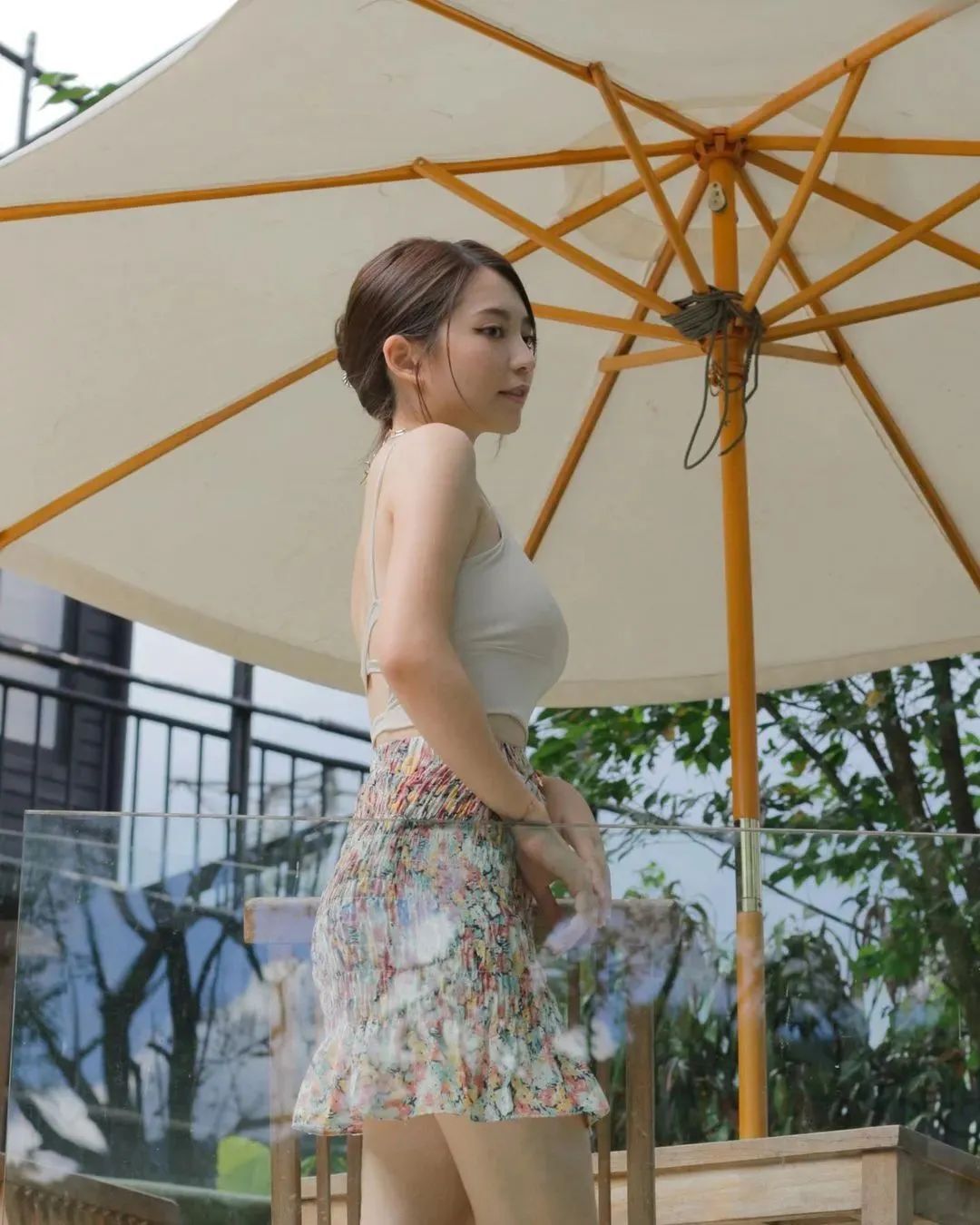 台湾网红若茵，甜美可人的气质女神
