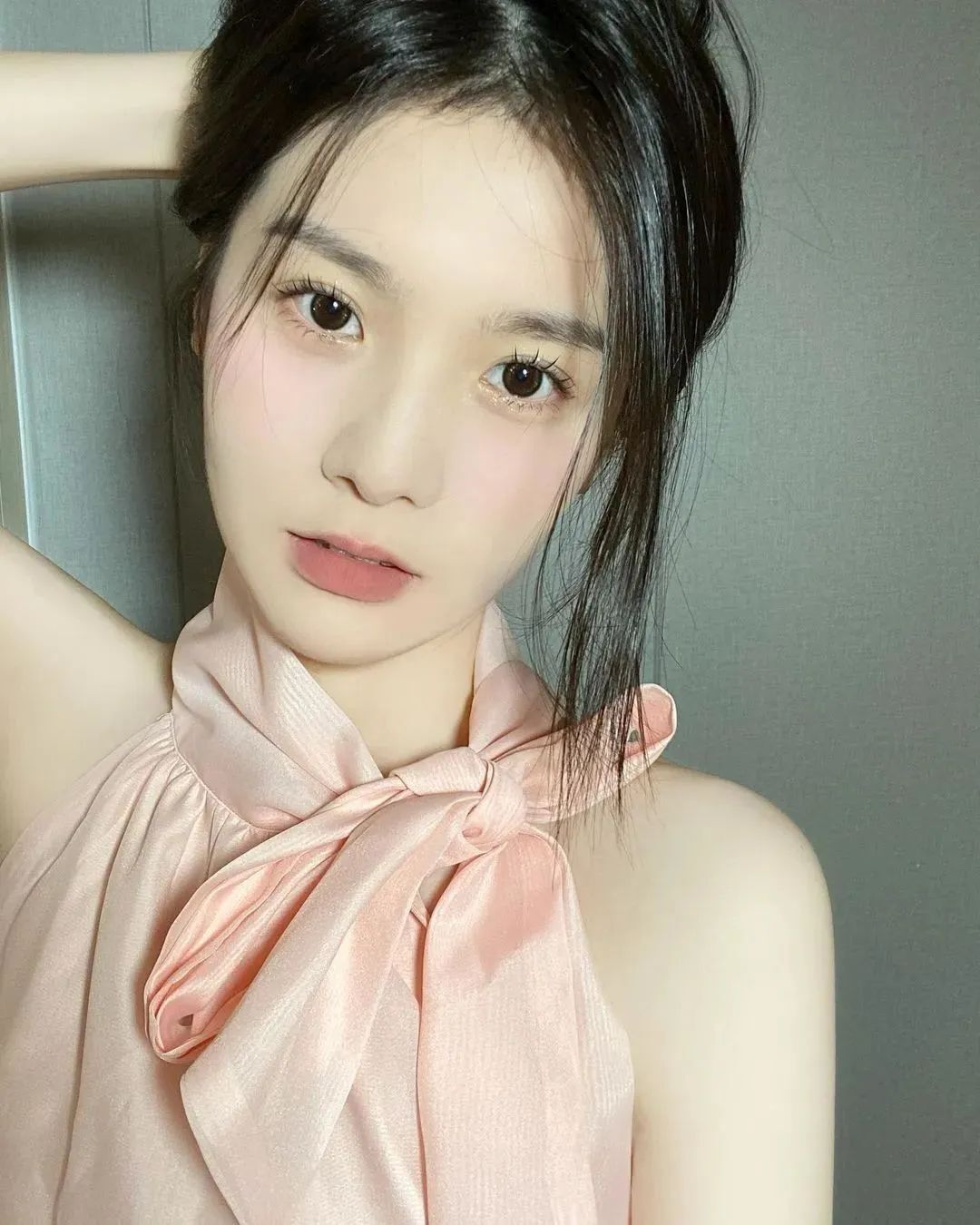 国产网红萧萧，甜美可人的颜值女神