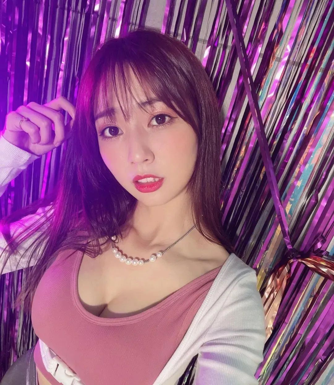 台湾网红彭翊慈，充满青春活力的啦啦队女神