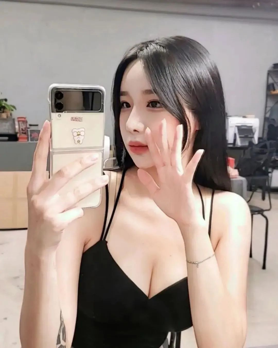 韩国网红hw1102，甜美又性感的气质女神