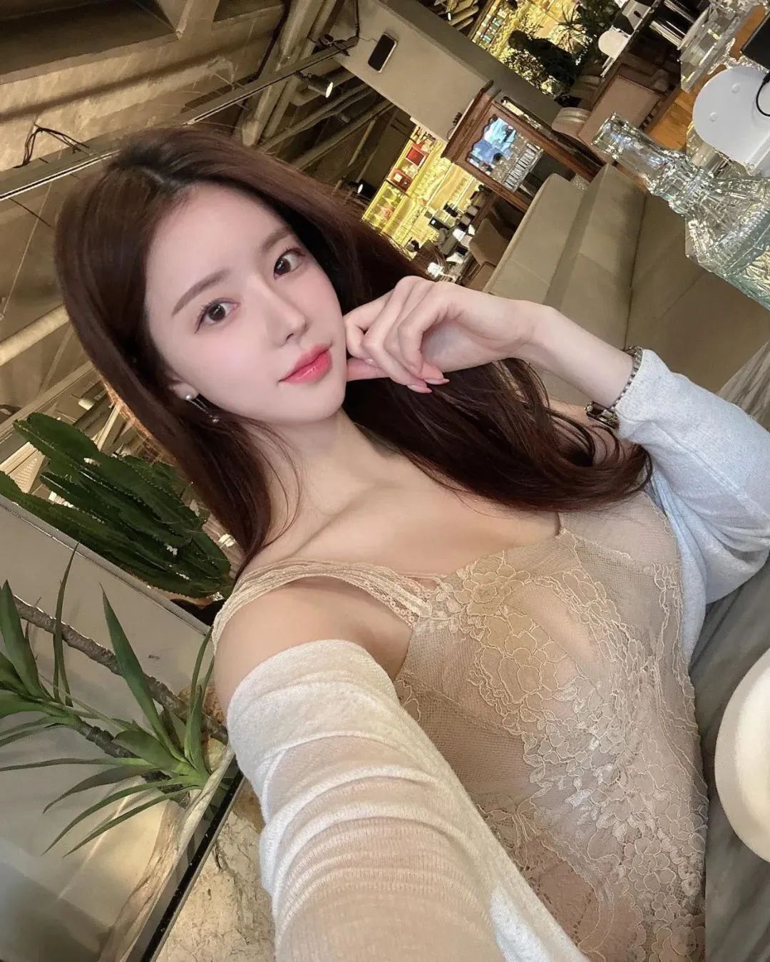韩国网红ifwonder，甜美可人的服装店老板娘
