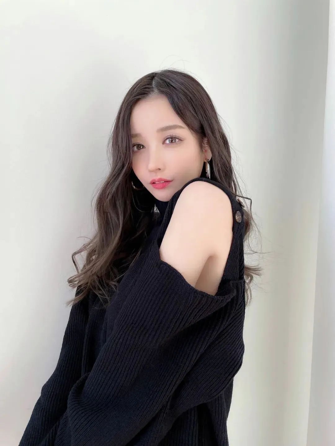日本网红iyorinu，性感迷人的甜美系女神