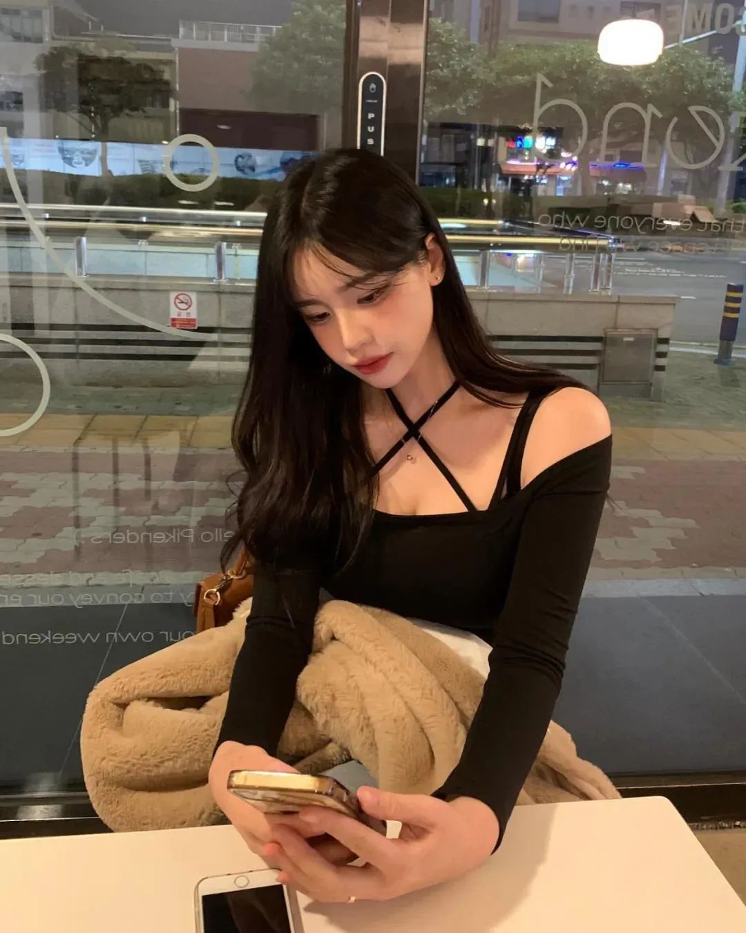 韩国网红suminzz，甜美又性感的美女老板娘