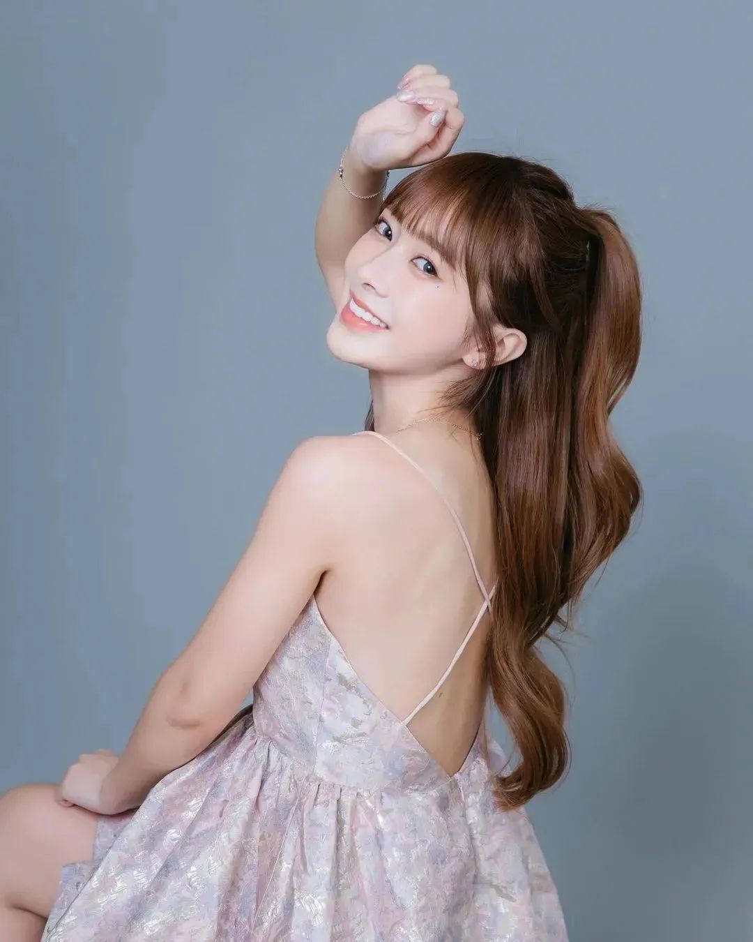 甜美迷人的她，被网友们称赞为最美台妹