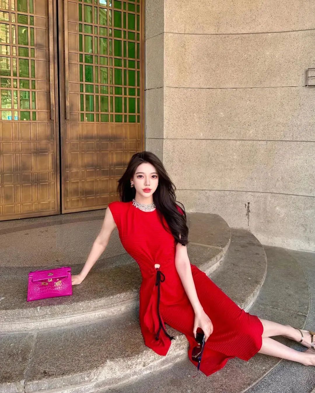 国产网红卢颖儿，甜美又性感的御姐范女神
