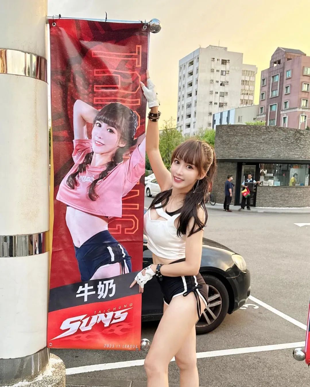台湾网红王俪洁，甜美又性感的啦啦队女神