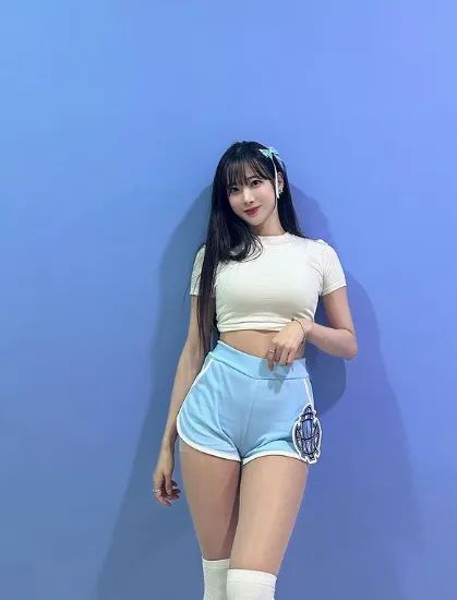 韩国网红金汉娜，长相甜美迷人的啦啦队女神