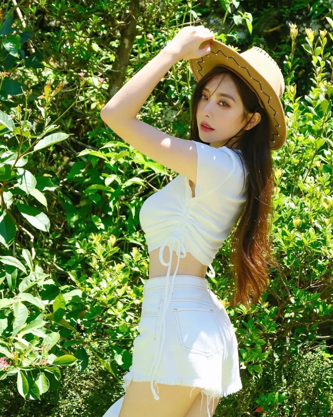 台湾网红 | 安娜，甜美又性感的治愈系女神