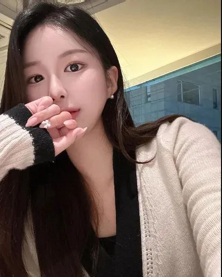 韩国网红 | mminily，甜美又迷人的颜值系女神