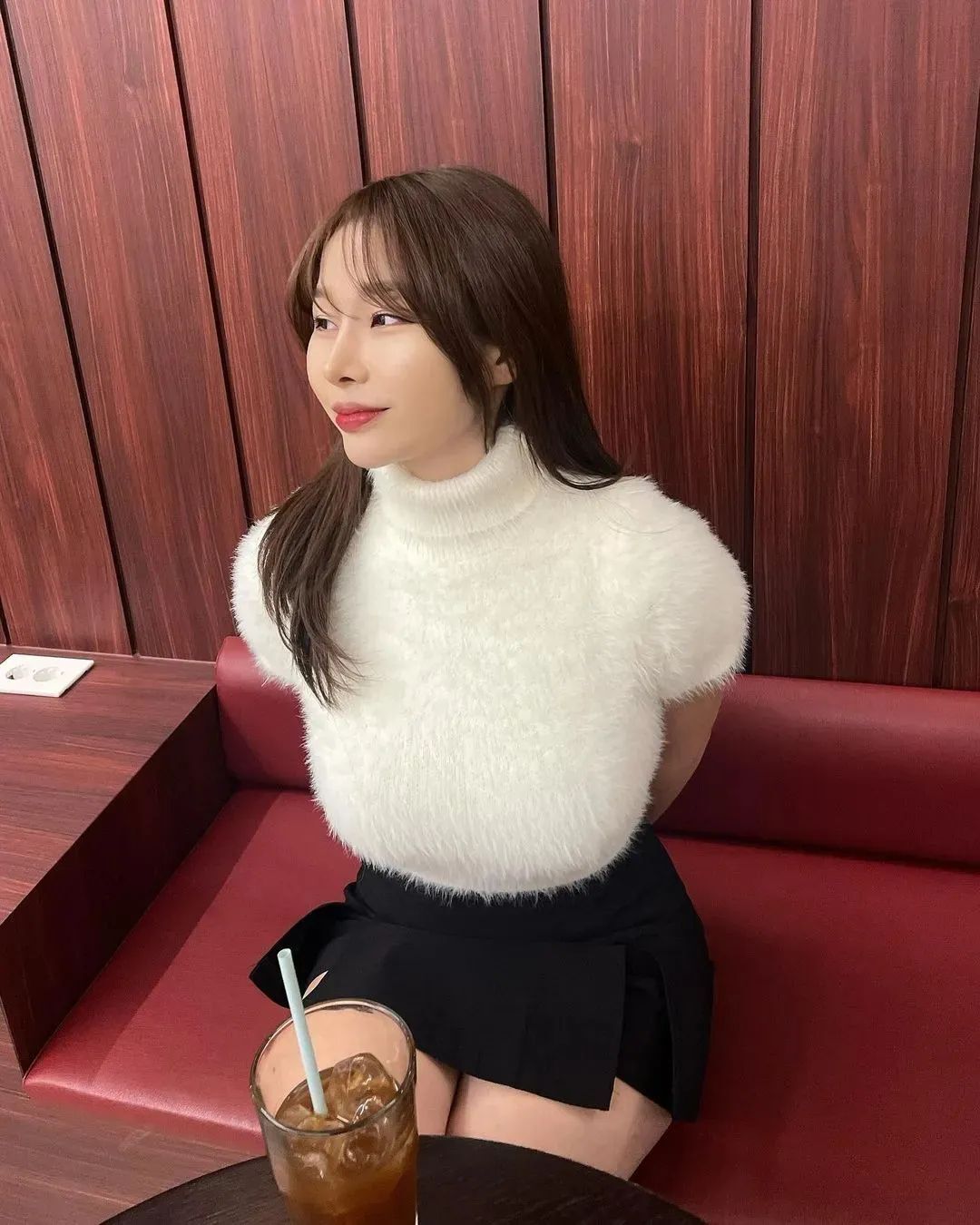 韩国网红 | kara，甜美又迷人的颜值系女神
