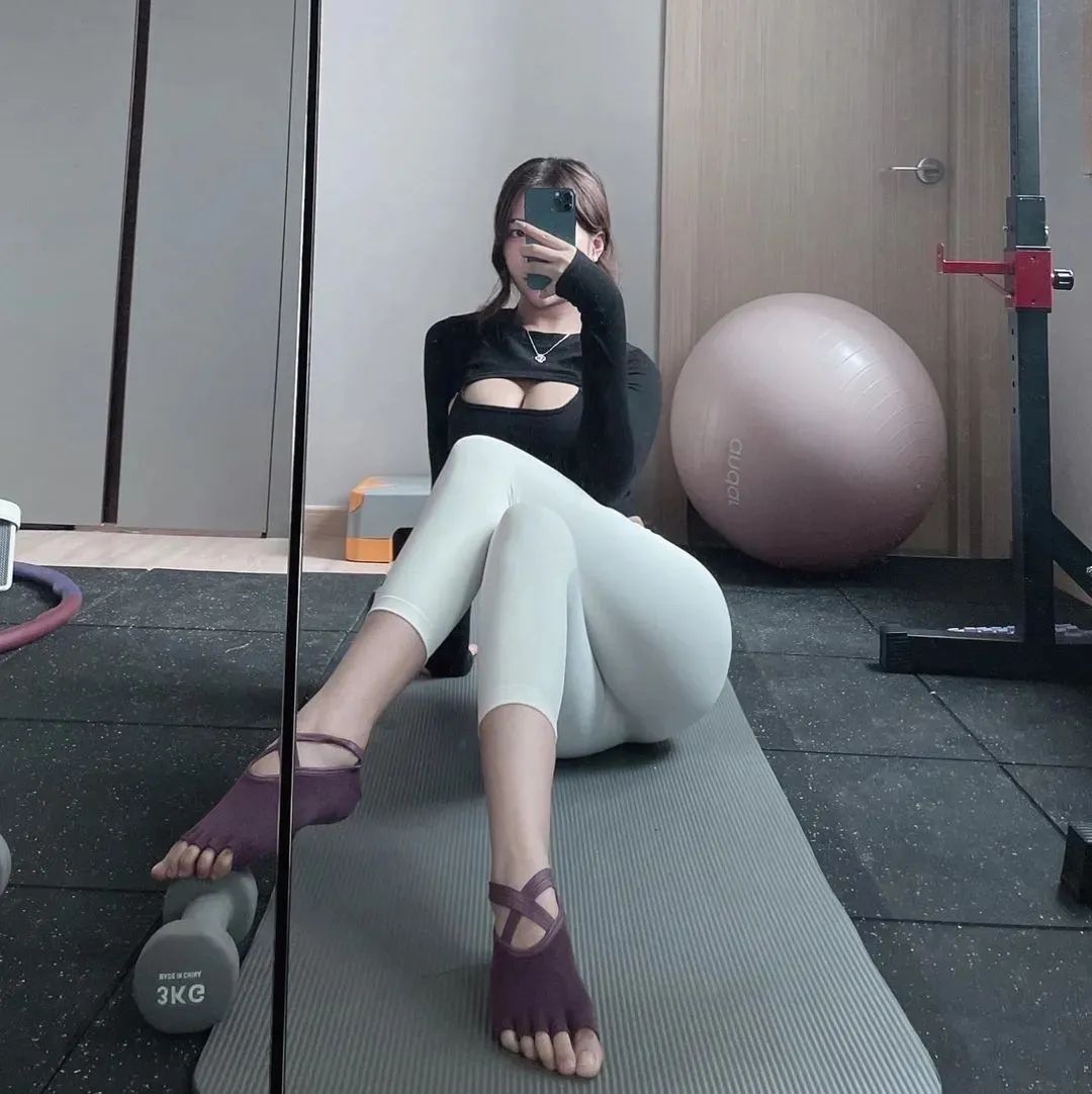 韩国网红 | crystal，甜美又性感的御姐范女神
