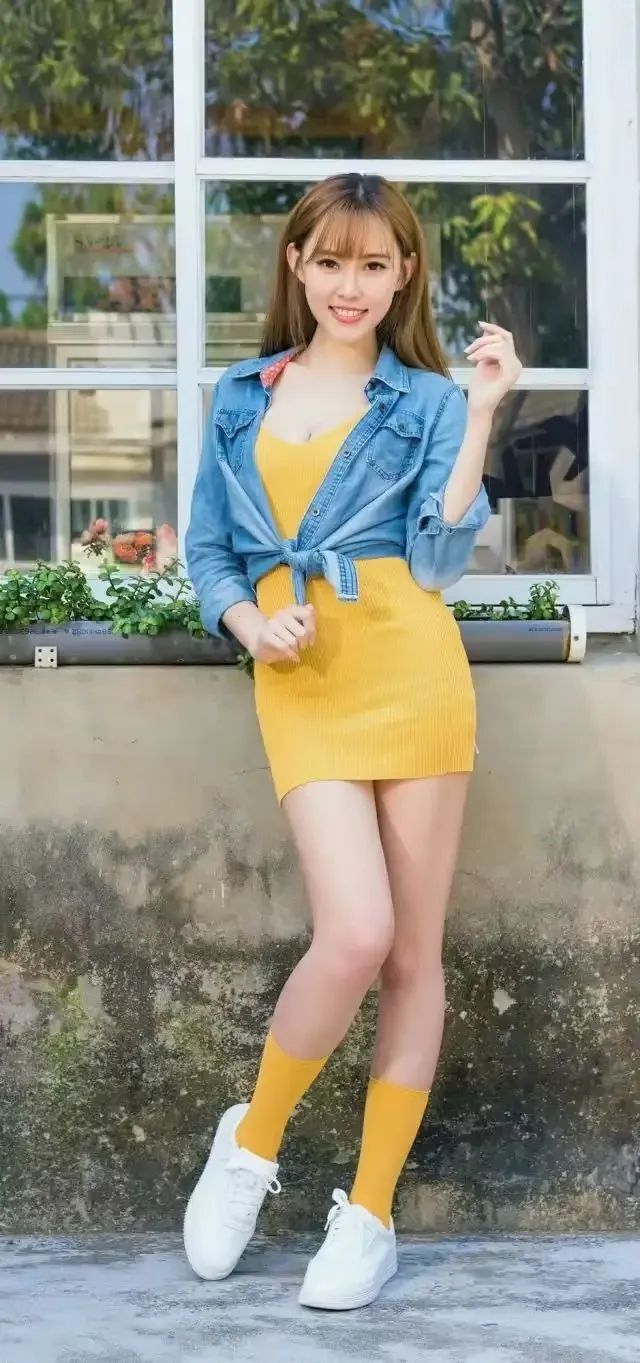 台湾极品网红！甜美又性感的时尚辣妈