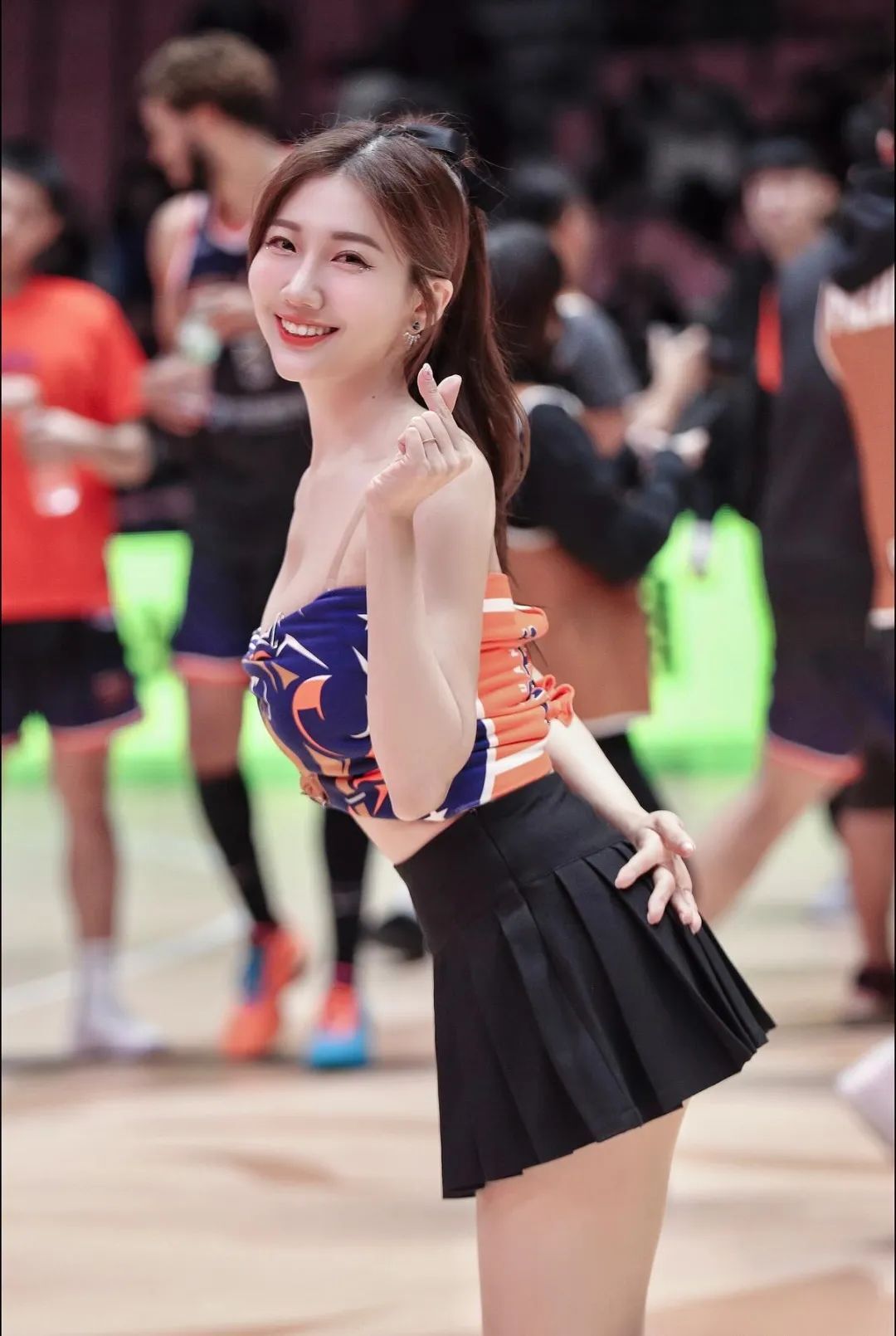 傲人