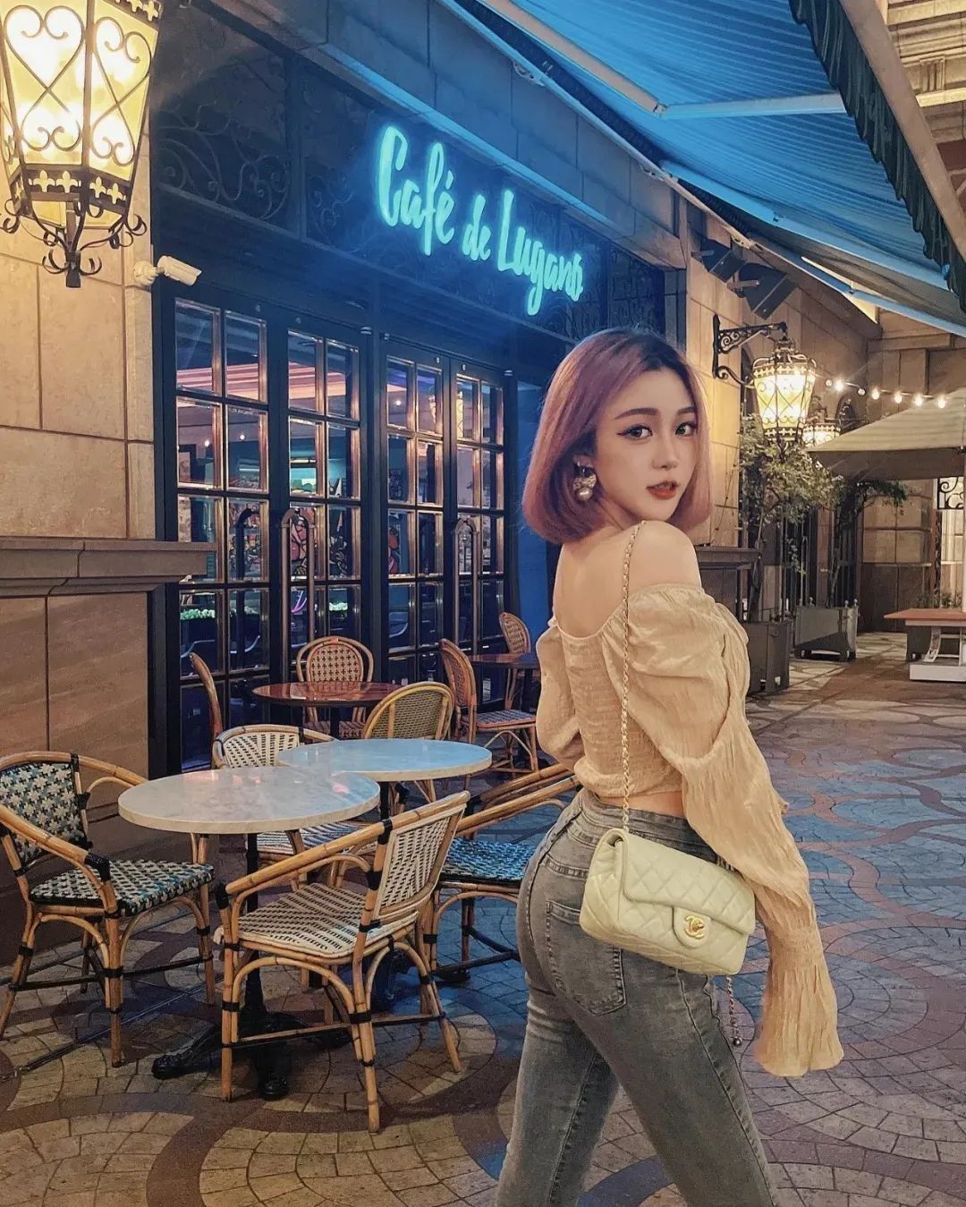 台湾网红 | 咪啦，甜美又性感的顶级美女模特