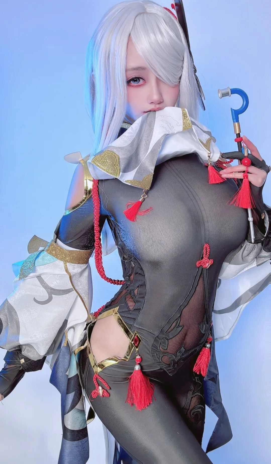 原神coc：申鹤咬衣服太顶级了！八重神子眼神迷离神秘魅惑，雷神胸口拔刀太可爱了！