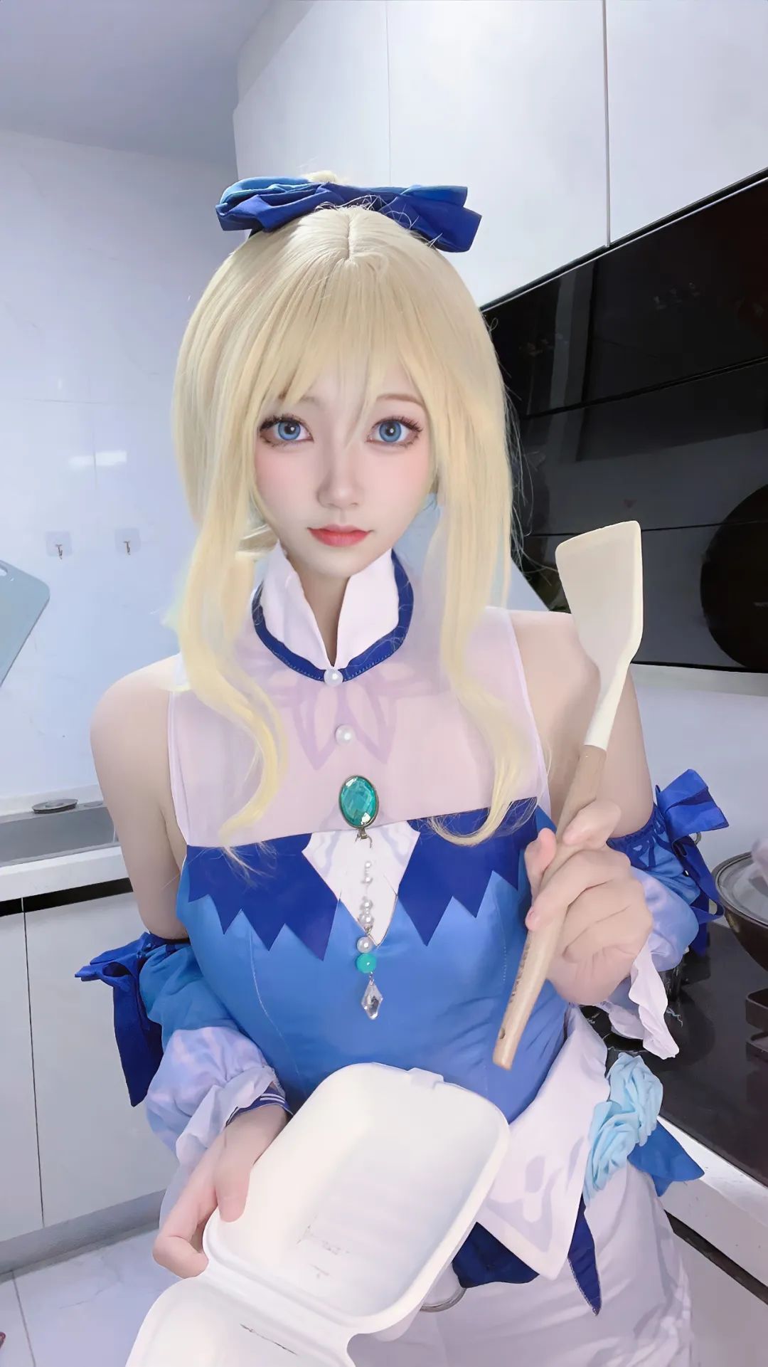 原神cos：绫华宵宫爆衣形态太美了！海边神子，清凉装甘雨真顶！