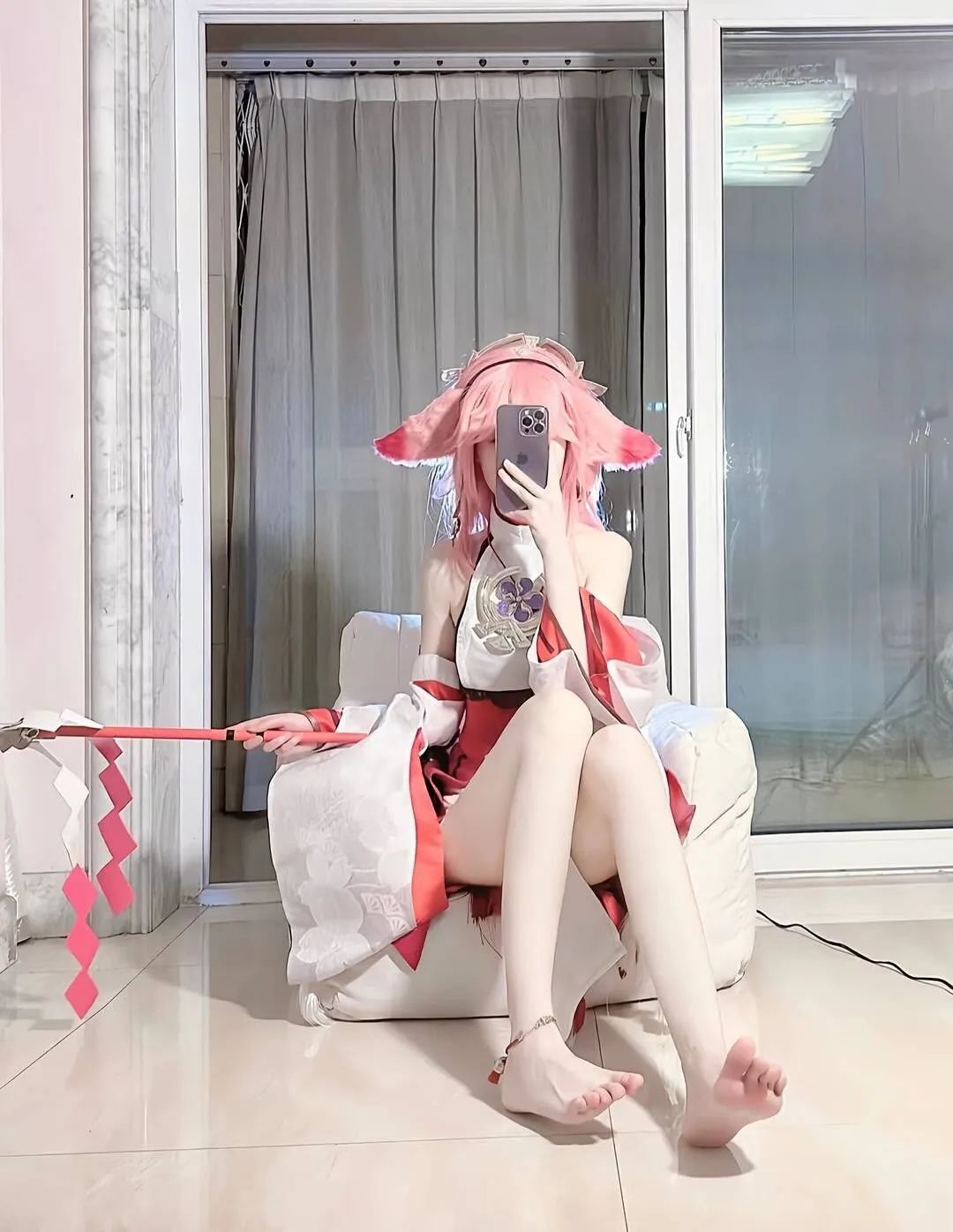 原神cos：双马尾+旗袍，莫娜太漂亮了！裸足神子，JK绫华，女仆甘雨太好看了！