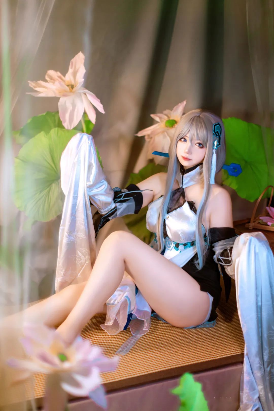 原神cos：白丝+旗袍，青花瓷甘雨美爆！归终太好看了，这不整个复活甲?老米你糊涂啊！