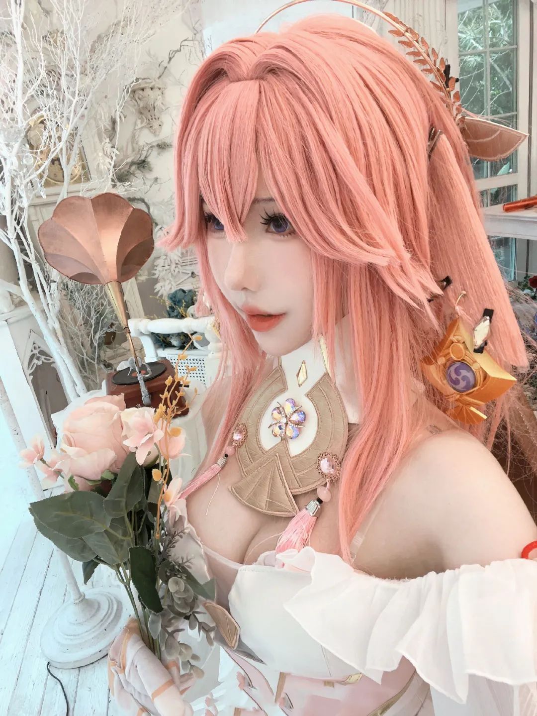 原神cos：OL制服装神子真绝了！兔女郎甘雨可爱爆了！花嫁刻晴让人狂喜！