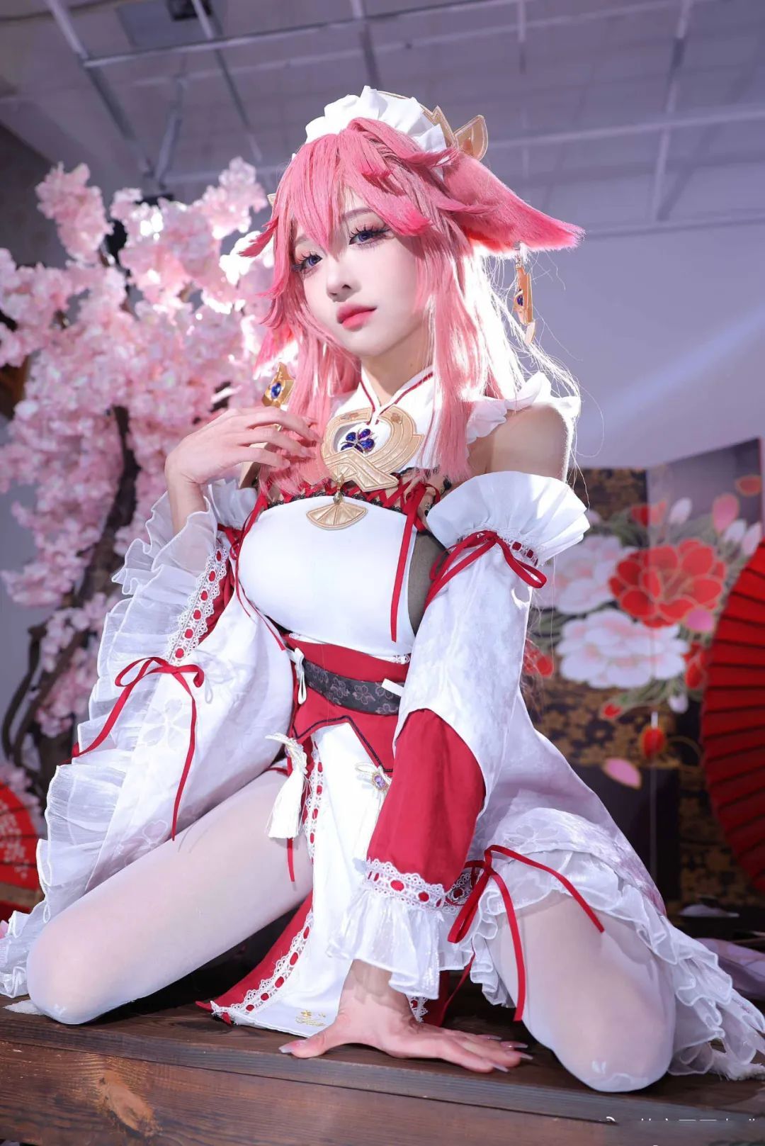 原神私设cos：申鹤抹胸白衣裙！女仆夜兰优菈神子！黑丝制服雷神真是太顶了！