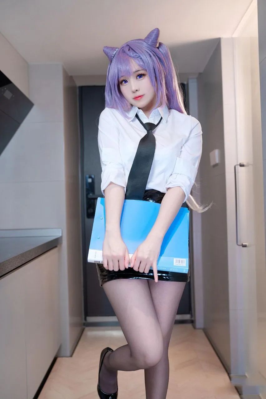 原神：黑丝制服刻晴，白丝旗袍甘雨，兔女郎绫华心海刻晴甘雨同框，你选谁？