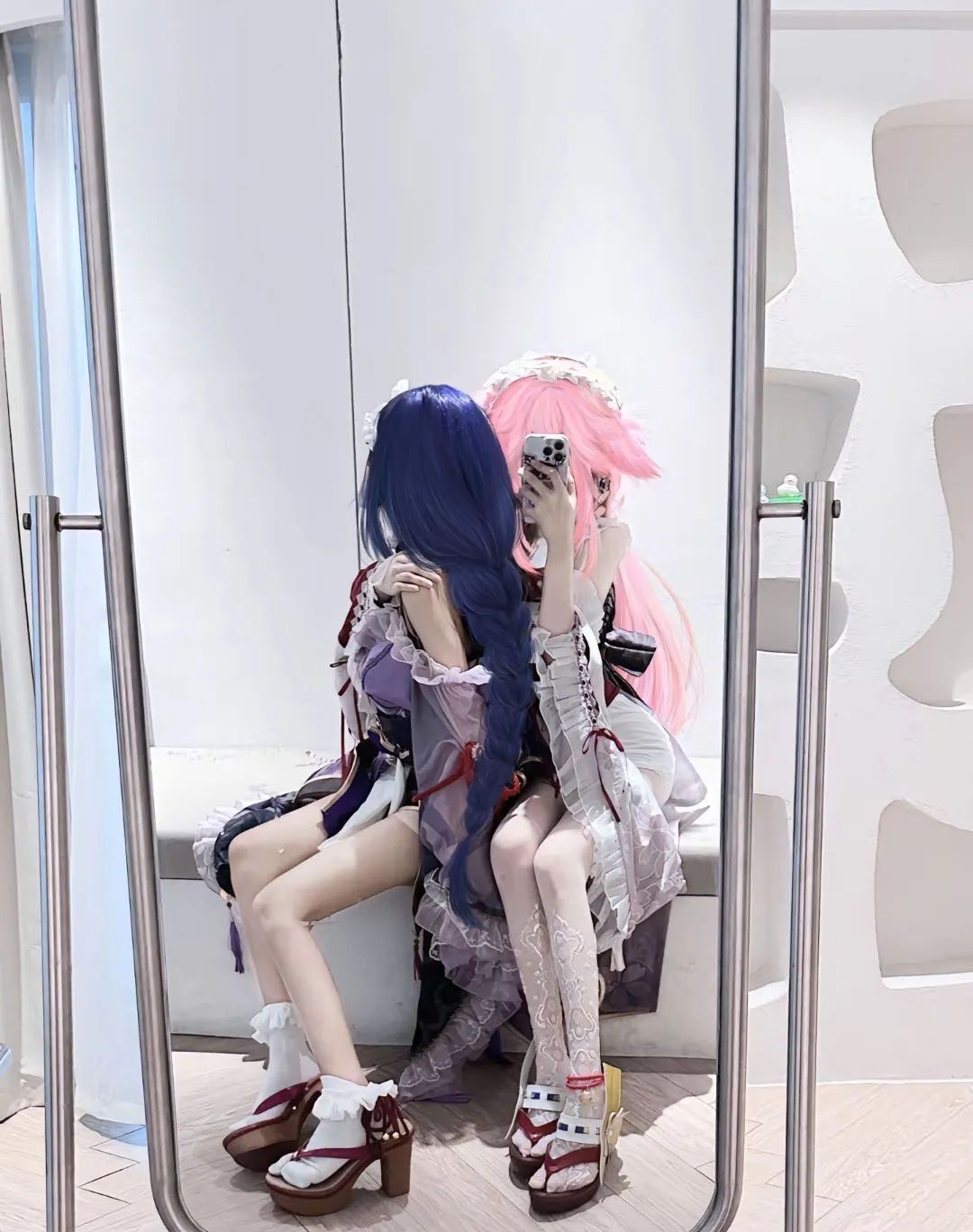 原神cos：白丝运动装绫华，女仆甘雨，黑丝旗袍莫娜美爆了！