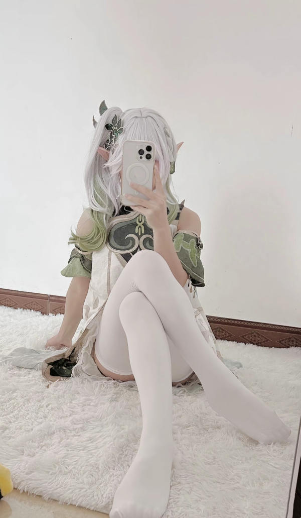 原神cos：女仆装雷神让人狂喜，黑丝荧妹太顶了！白丝高跟鞋归终谁不爱？