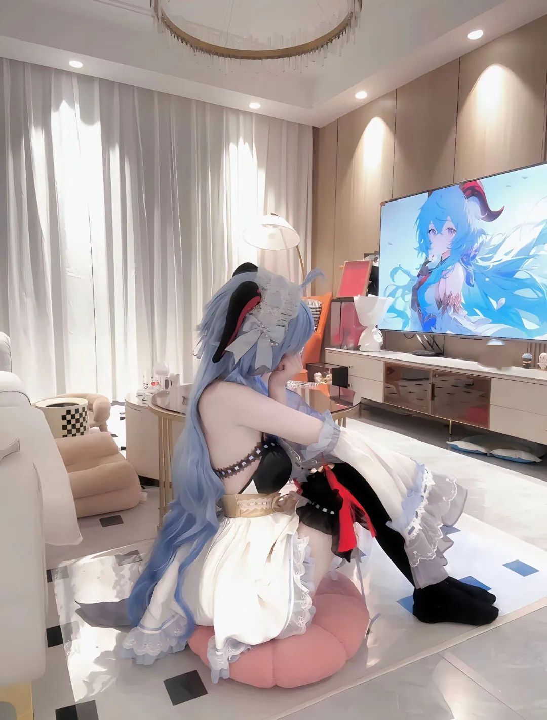 原神cos：黑丝+高跟，赛车服申鹤太顶了！白丝泳装刻晴，兔女郎甘雨绫华让玩家狂喜！