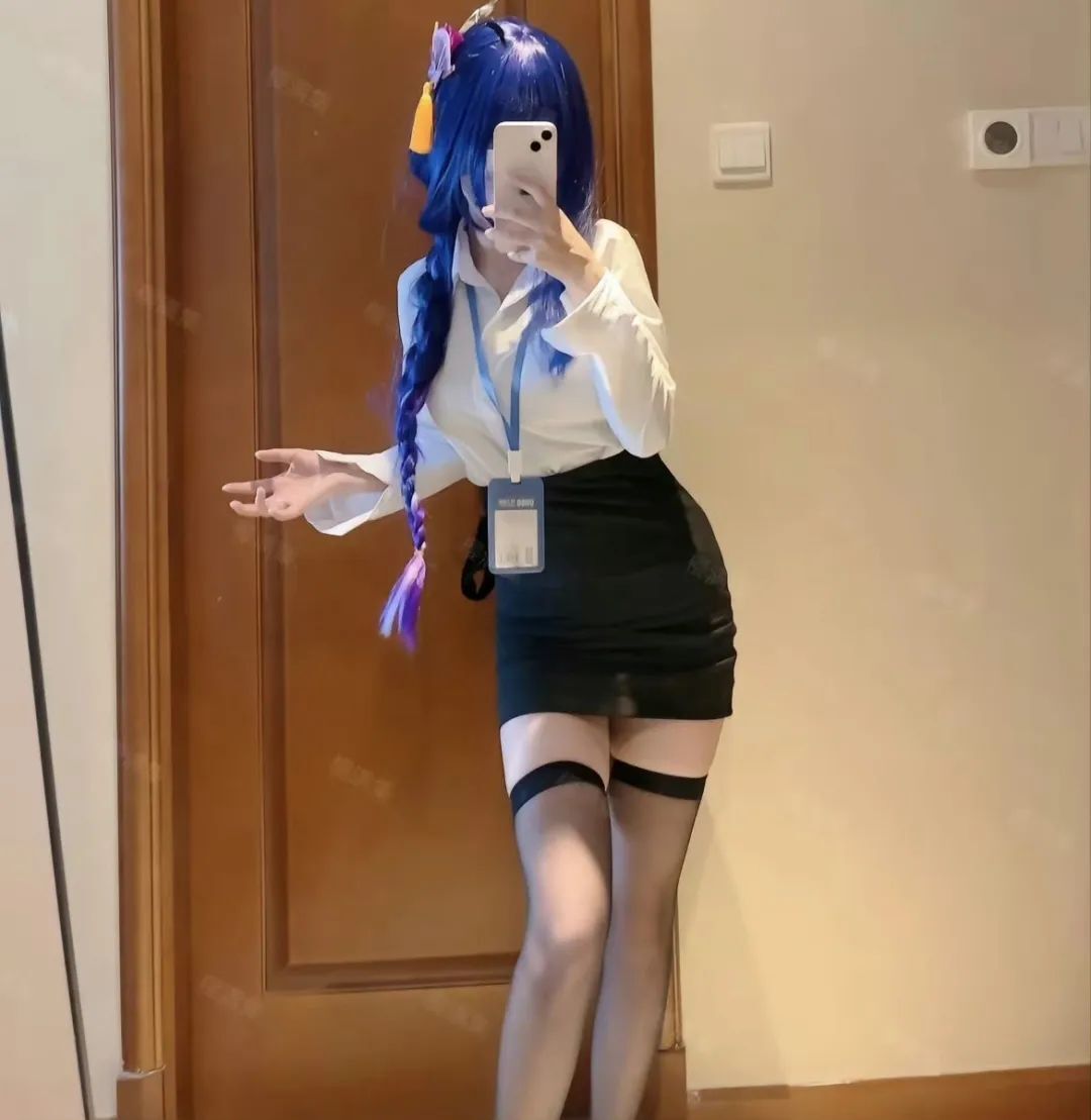 原神cos：黑丝+双马尾，女仆刻晴太美了！泳装绫华，制服OL雷神，女仆甘雨让人狂喜！