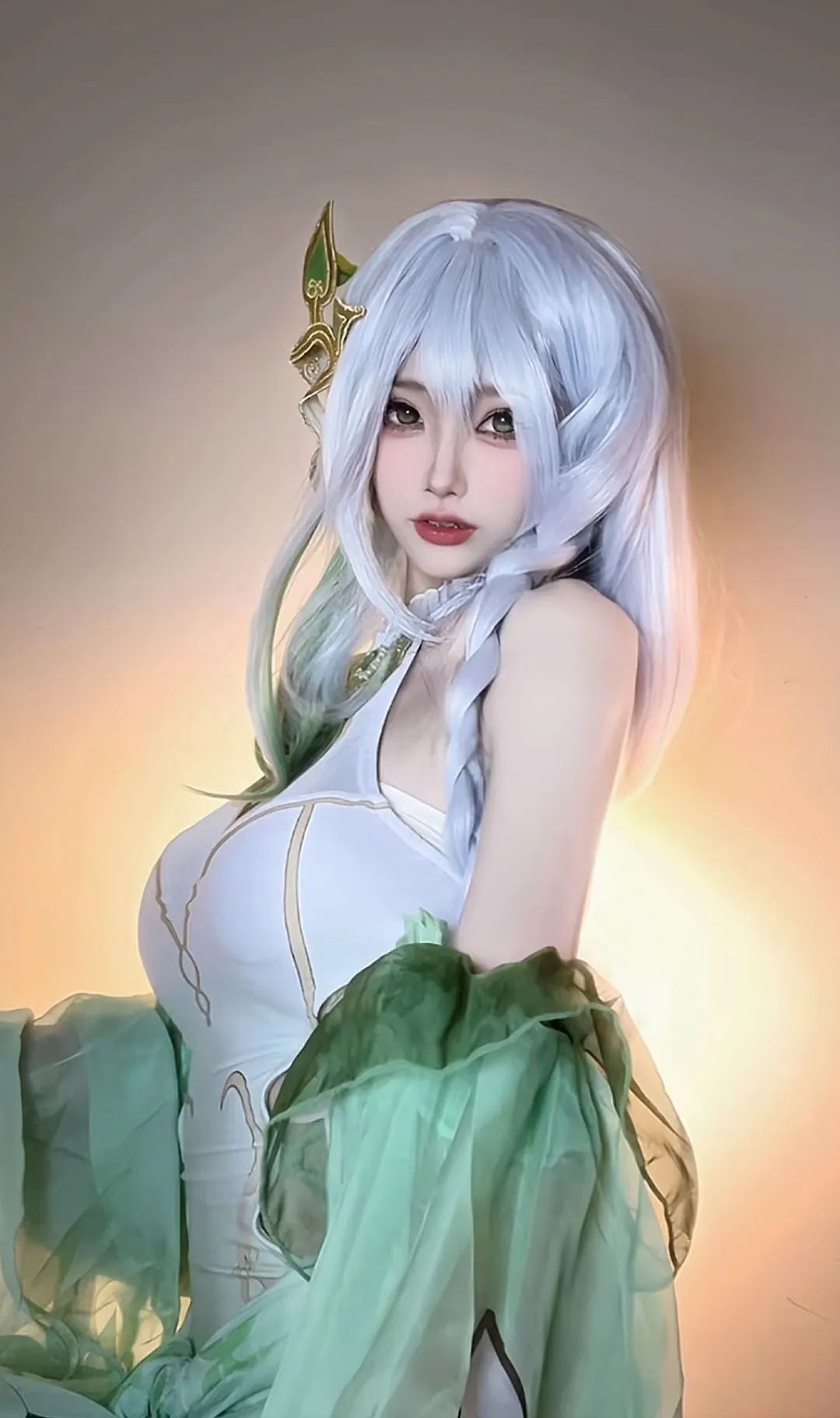 原神cos：雷神顶级制服！申鹤毛衣太成熟了！女仆神子让人狂喜！大草神新服装太美了！