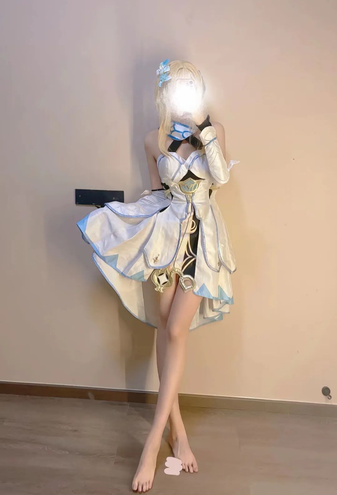 原神cos：睡衣雷神，泳装优菈太美了！白丝婚纱绫华！黑丝旗袍申鹤，单边白丝刻晴让人狂喜！