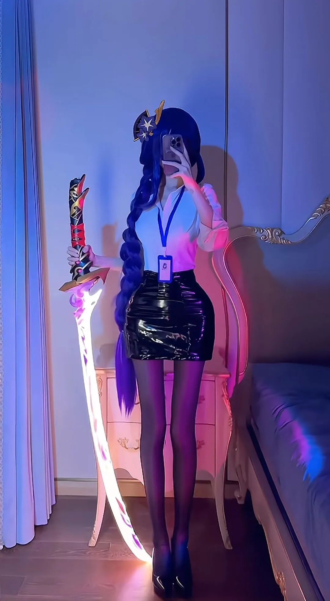 原神cos：破洞黑丝+制服，甘雨太顶了！超短裙心海巨可爱！黑丝双马尾莫娜，黑丝皮裤雷神让人狂喜！
