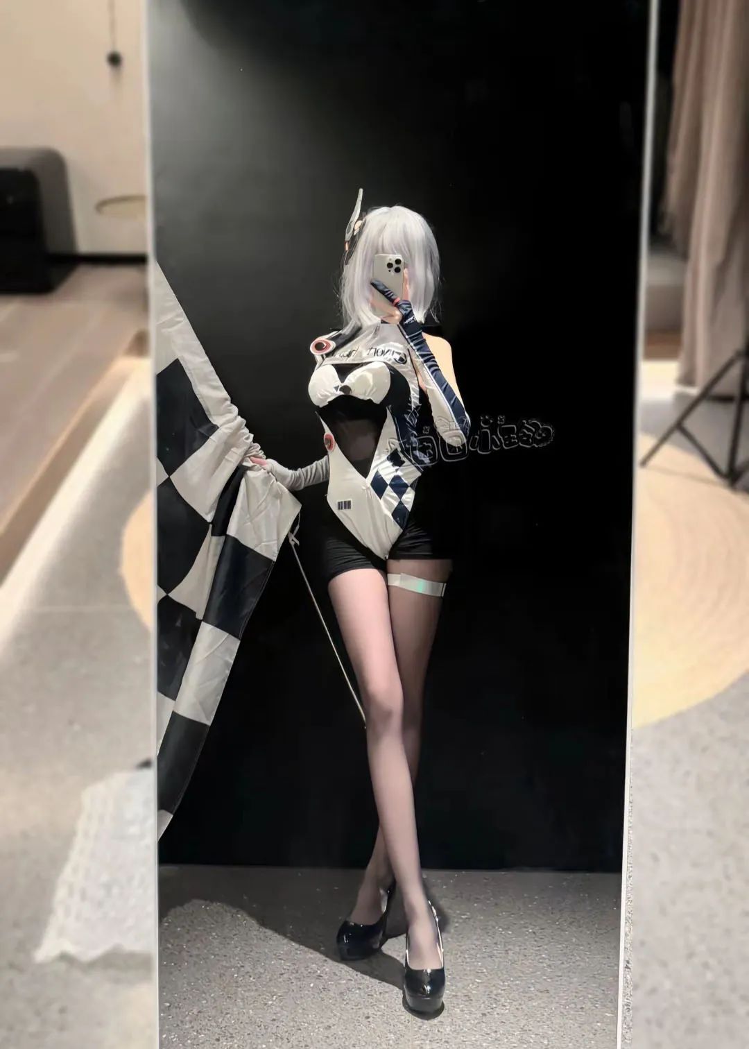 原神cos：黑丝+制服，雷神太御了！兔女郎甘雨，公主裙刻晴太俏皮了！JK绫华，黑丝纱裙申鹤美翻！