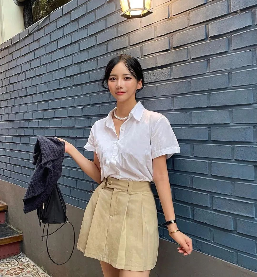 INS美女|韩国网红模特J.hae照片集， 皮肤白皙身材靓
