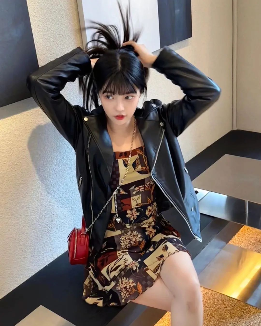 INS美女 | 韩国网红模特홍민하，冷欲风好身材正妹