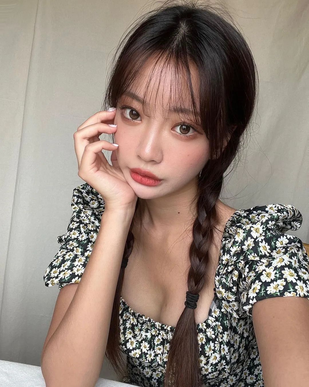 INS美女 | 韩国模特haesoll，逆天身材完美颜值