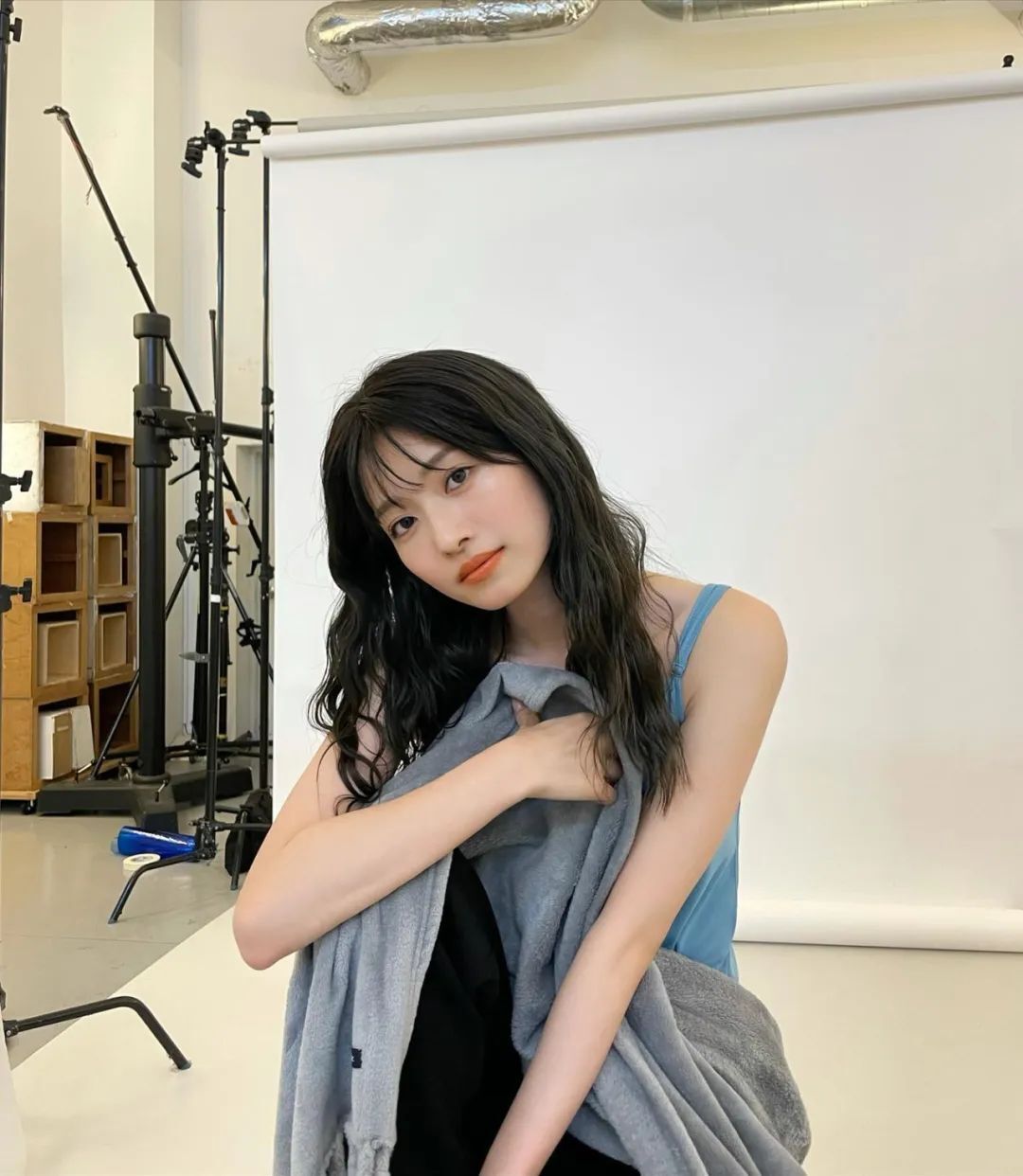 模特小室安未，日本少见的冷淡风清秀气质美女