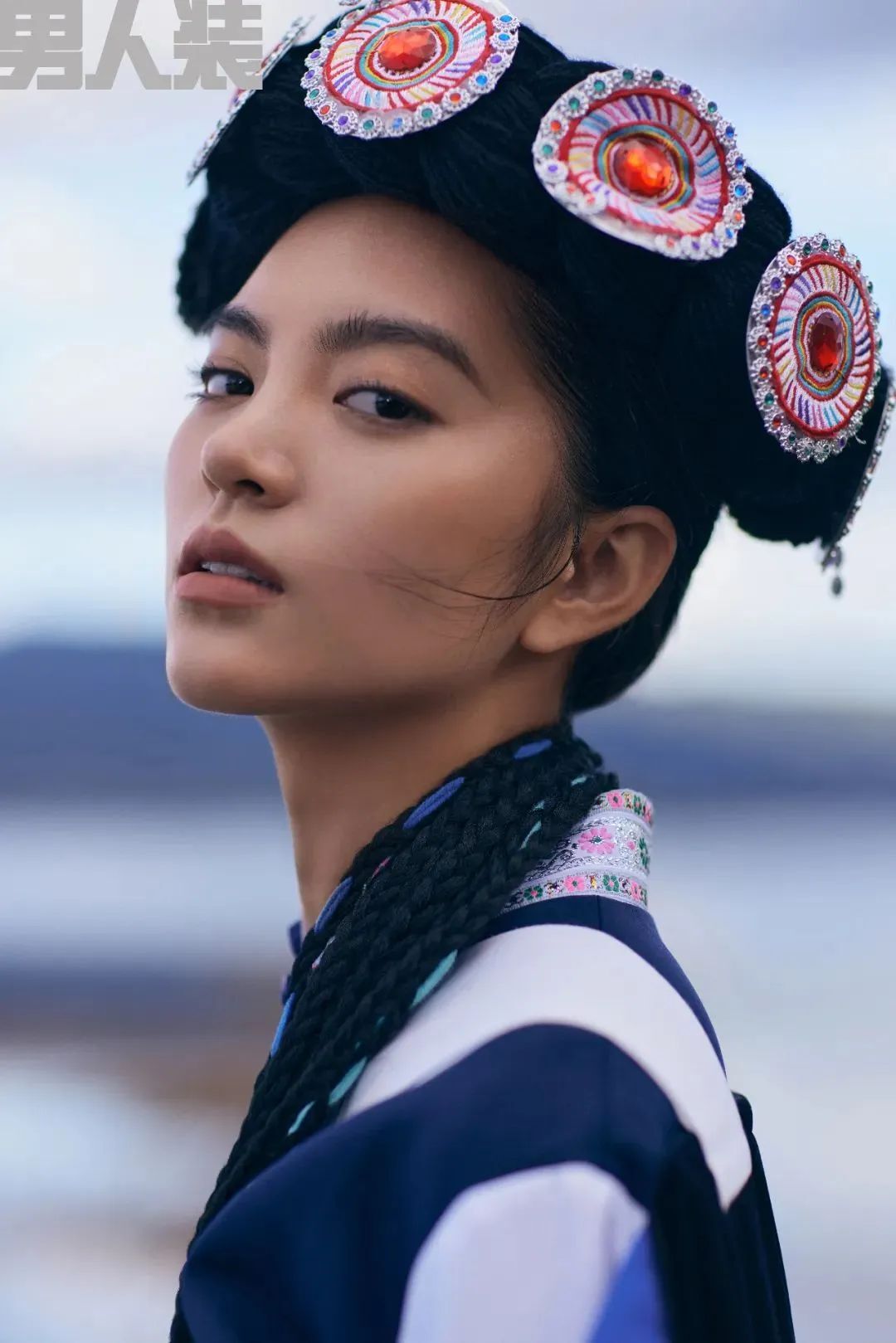 《男人装》模特走进纳西古村落“女儿国”
