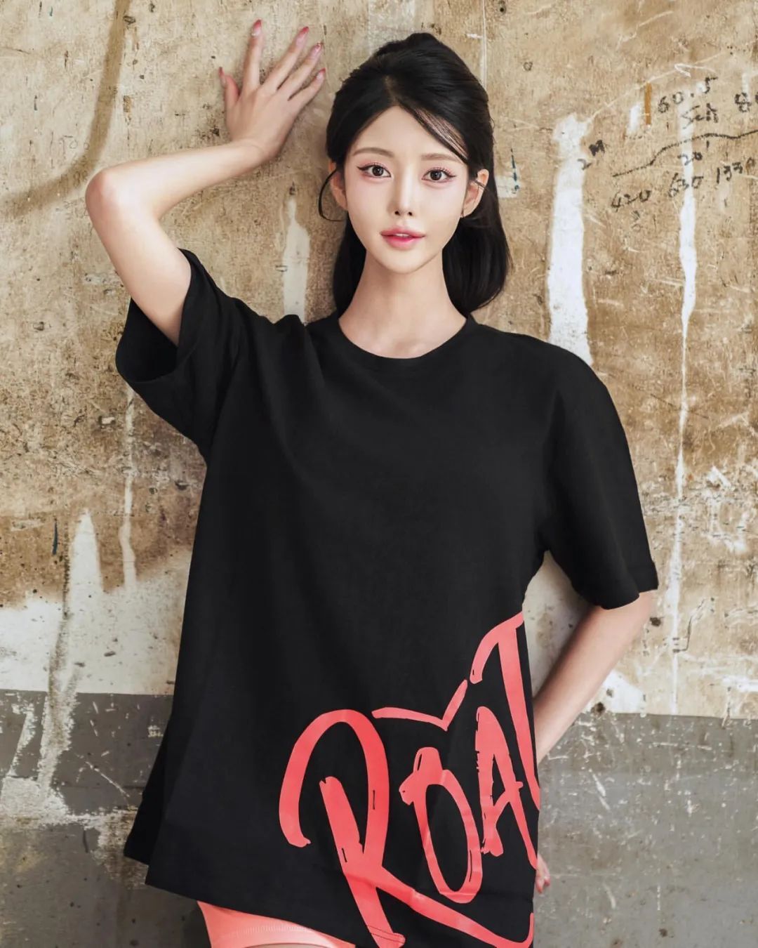 韩国车模 | 甜美长相大长腿，性感妖娆好身材！
