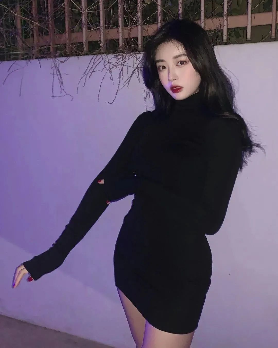 [仙女集]芙蓉不及美人妆，水殿风来珠翠香