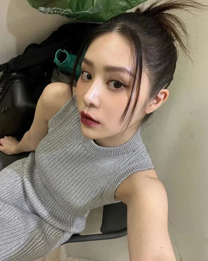 [仙女集]曲线玲珑身姿，羡慕财阀又一天